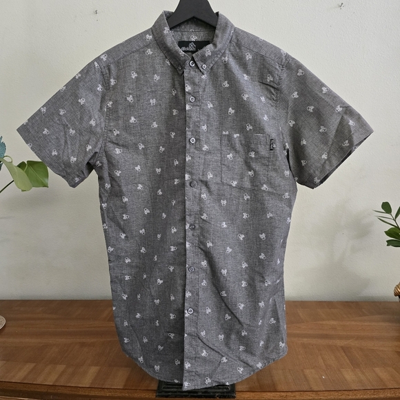 Molokai Surf Co SKULL Button Down Shirt - Picture 1 of 6